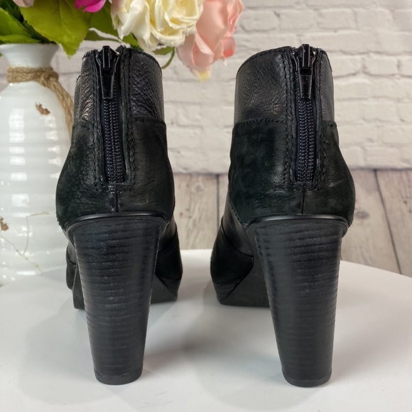 FOSSIL Black Leather & Suede Back Zip Up High Heels - Picture 5 of 17